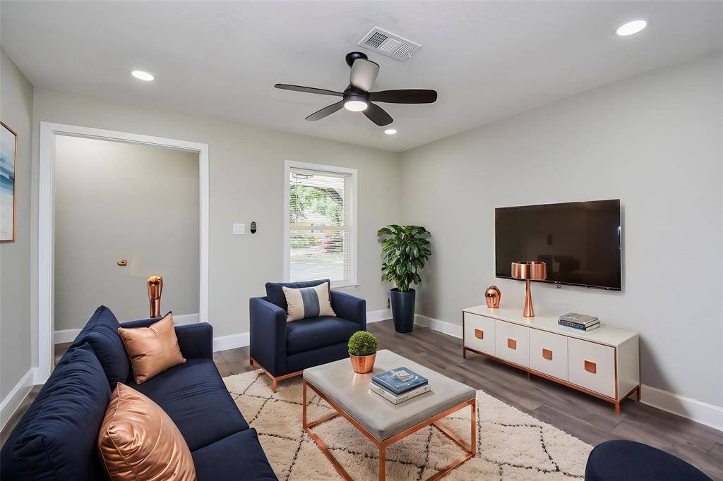 The neutral toned walls gives a perfect canvas for your style decor.