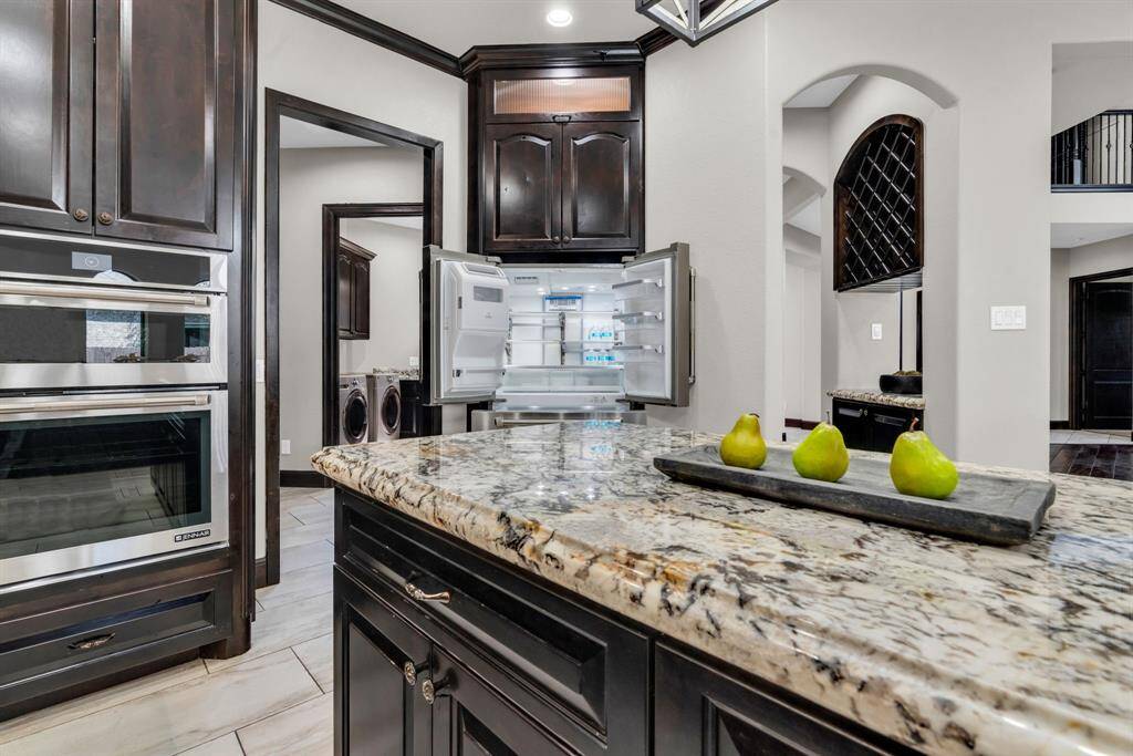 Another view of the Kitchen featuring the Stainless Steel Appliances! 5912 T St., Katy, TX  77493
