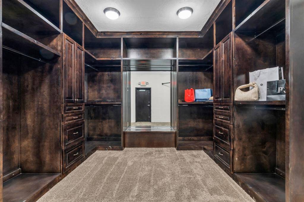 Primary Closet w/Custom Cabinetry! 5912 T St., Katy, TX  77493