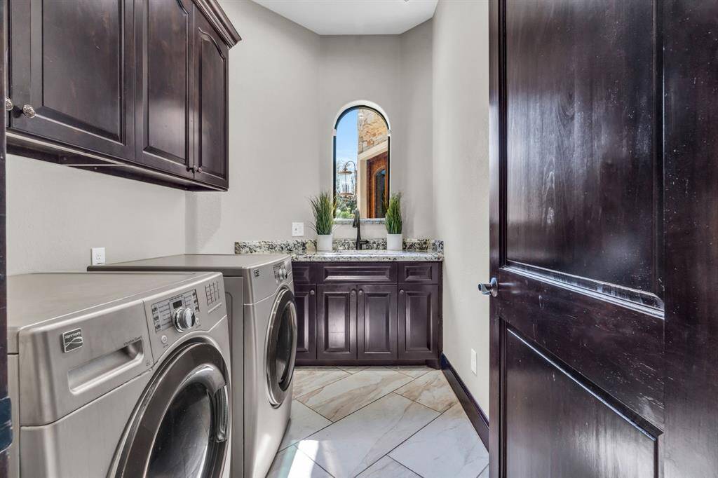 Laundry Room! 5912 T St., Katy, TX  77493
