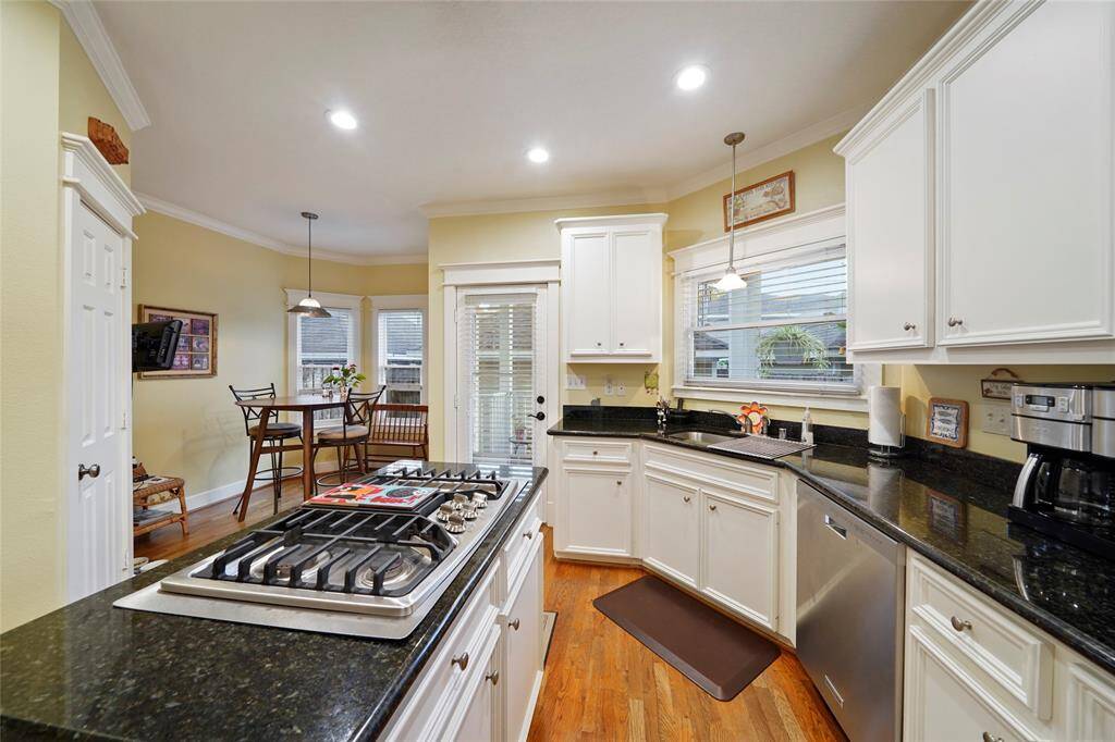 Kitchen - view 4