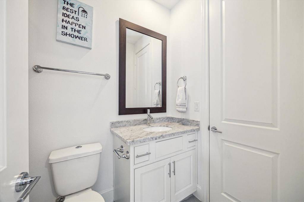 Full en-suite bath located on the third floor.