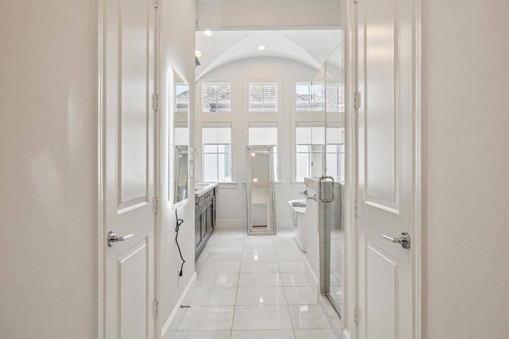 This primary bath is gorgeous!