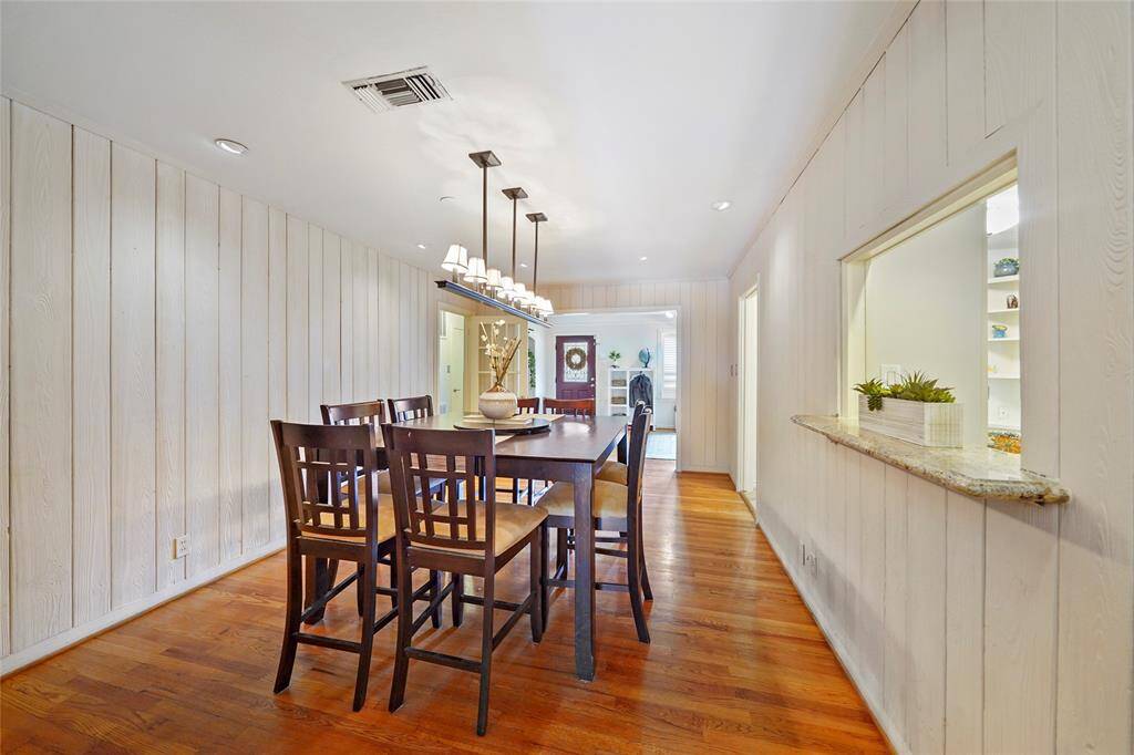Be sure to check out our 3D tour!