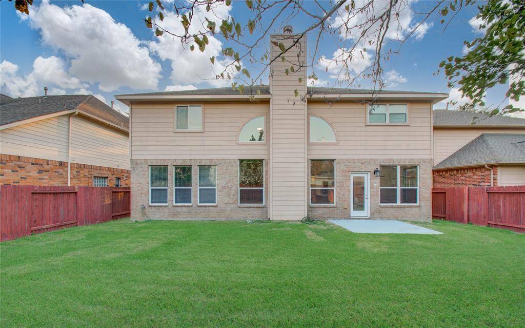 Spacious Backyard!