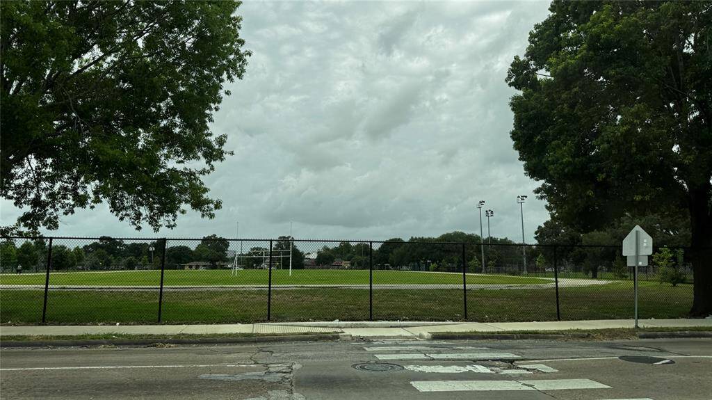 Walking Distance from George T. Nelson Park