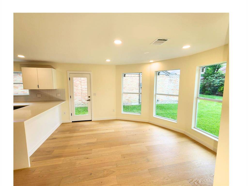 Breakfast Nook
