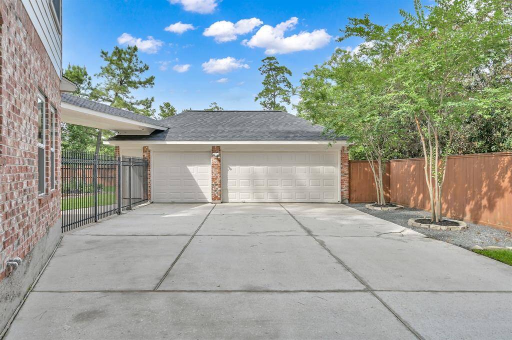 3 car garage
