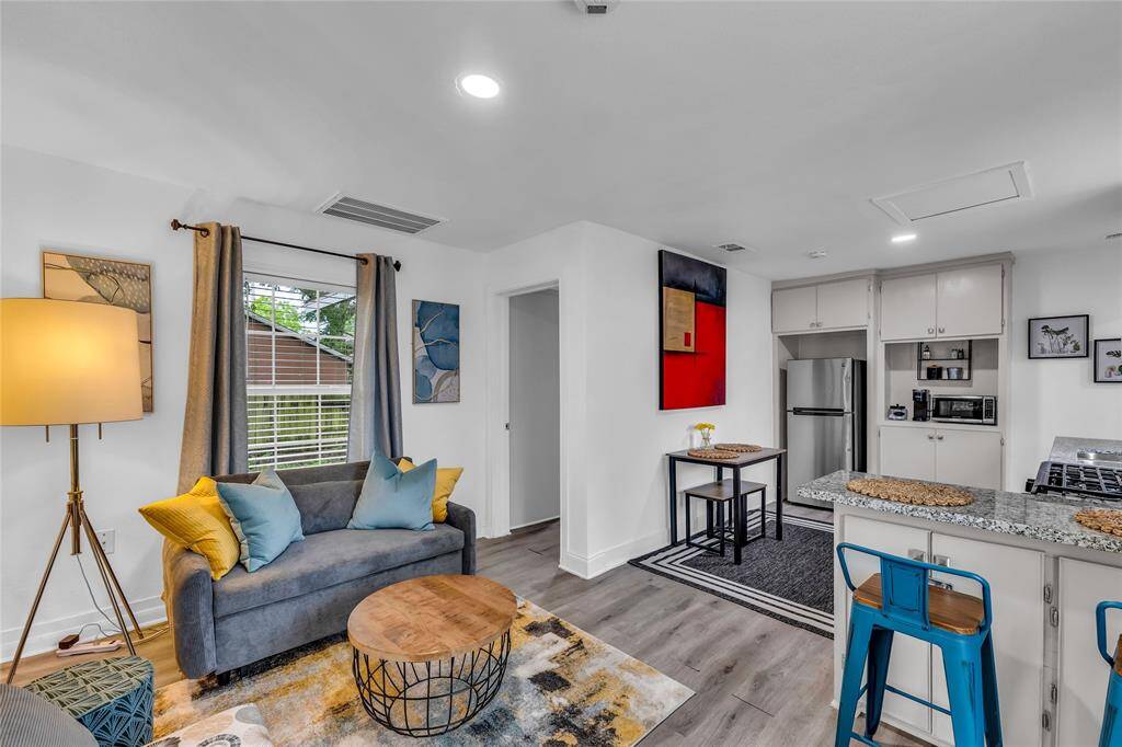 Bonus separate guest home