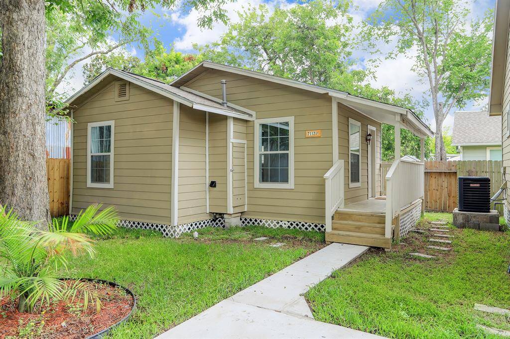 Bonus separate guest house