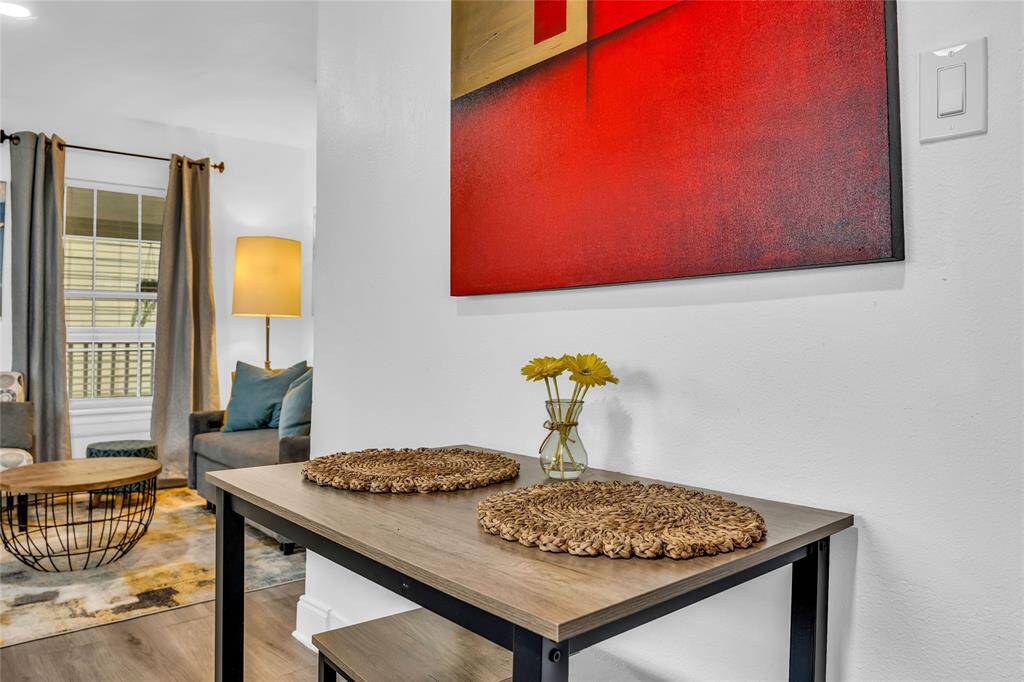 Dinning table