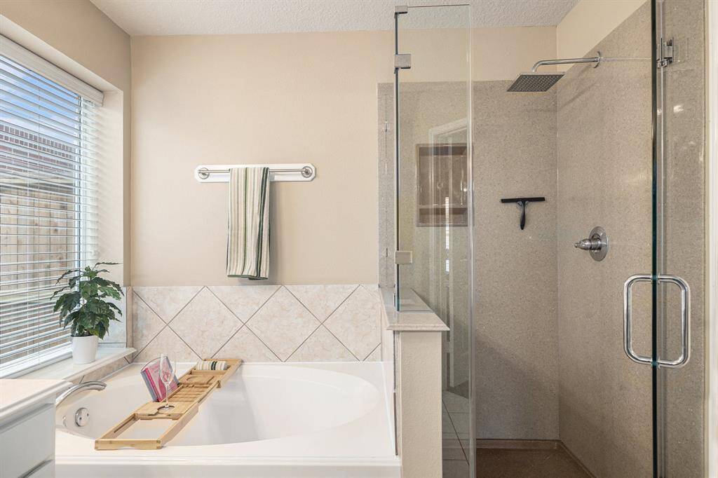 Large Walls and spacious room can help accommodate any size furniture