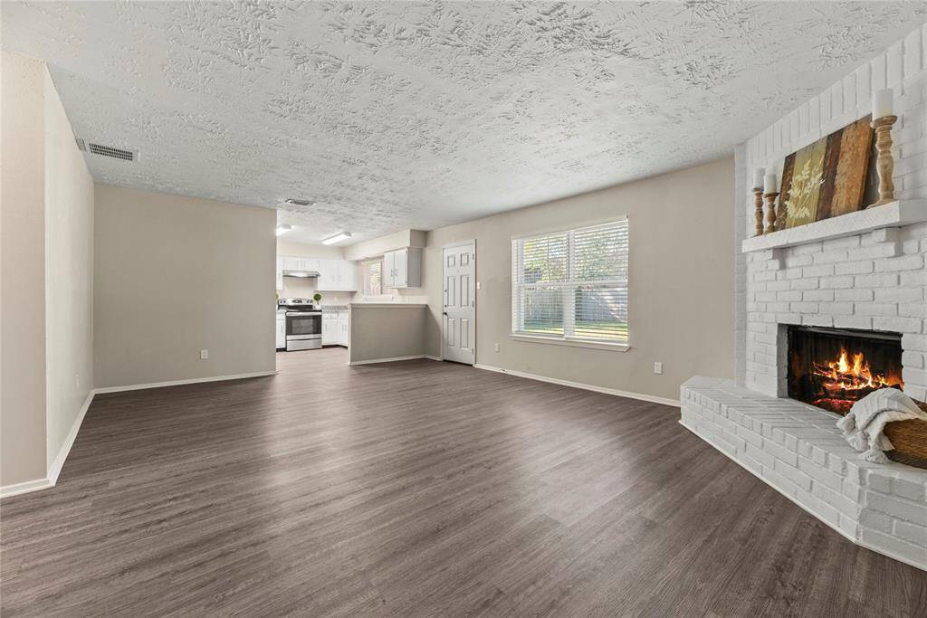 This flowing and functional floorplan ensures no one is too far from the conversation. Enjoy seamless connectivity and vibrant interactions in every corner of your home.