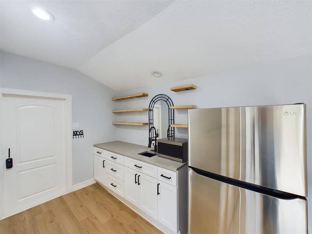 Suite Bathroom with Stand Alone Shower