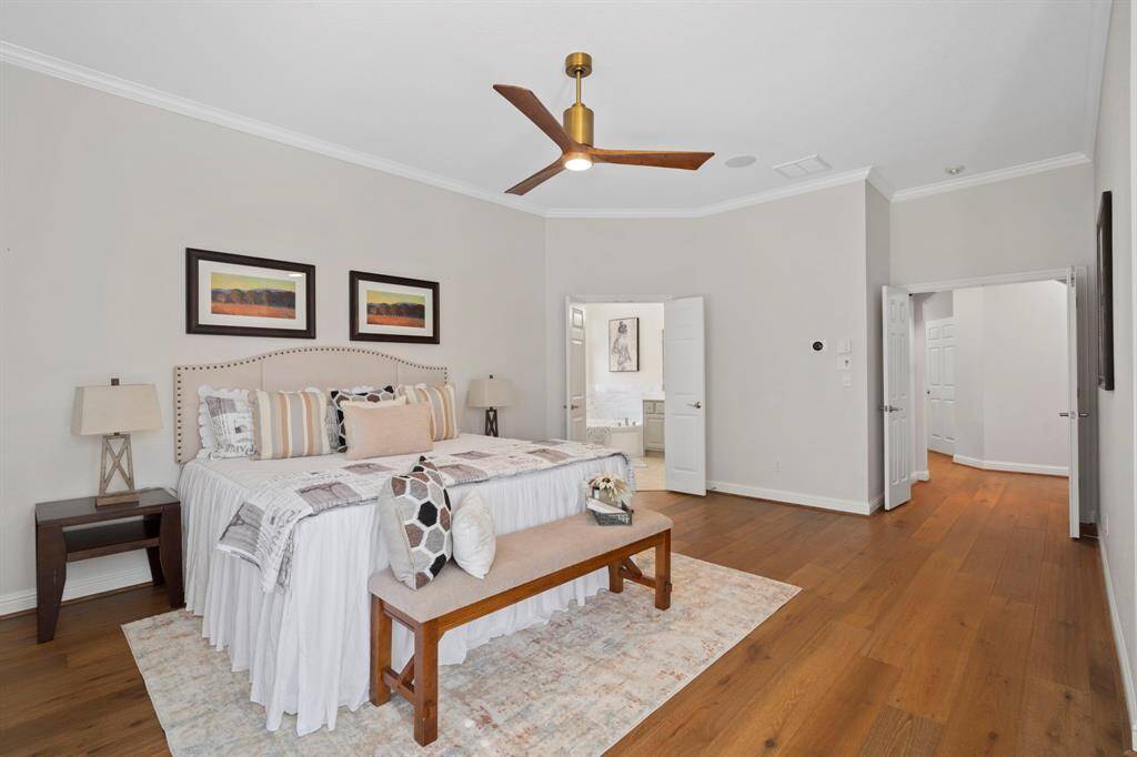 Large windows grace the room,allowing natural light in!