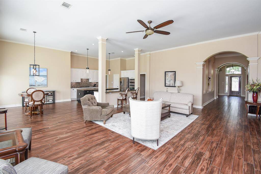 WOW!!! Now this is a Texas sized space.  Grand and amazing.  Updated everything ... because EVERYTHING IS BIGGER AND BETTER IN TEXAS.