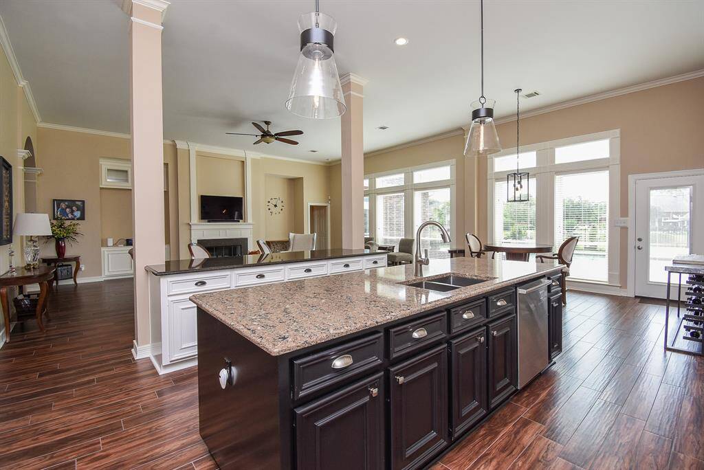 All new appliances, cooktop/stove, sink, faucet, hardware, added under-counter lighting, recessed lighting with dimmers.  Take in your pool and lake view while celebrating your amazing life.