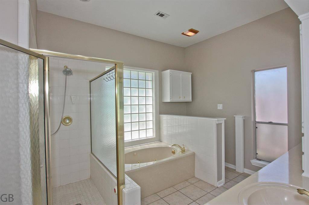 Office or Bed 4?  Closet and shelving.