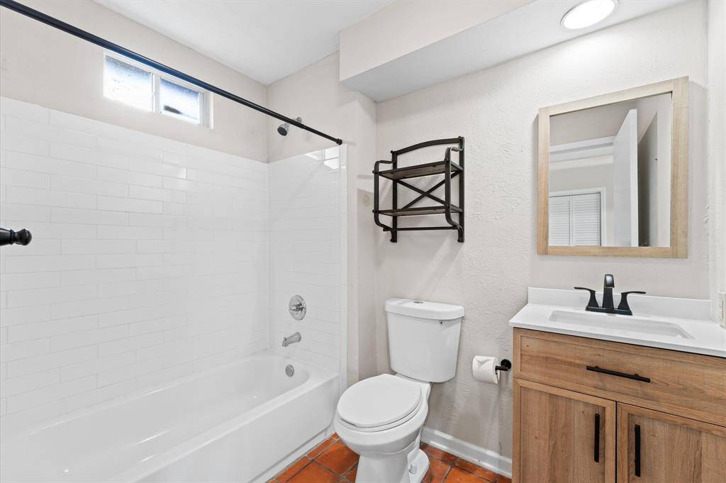 Guest house, with new vanity, and mirror!