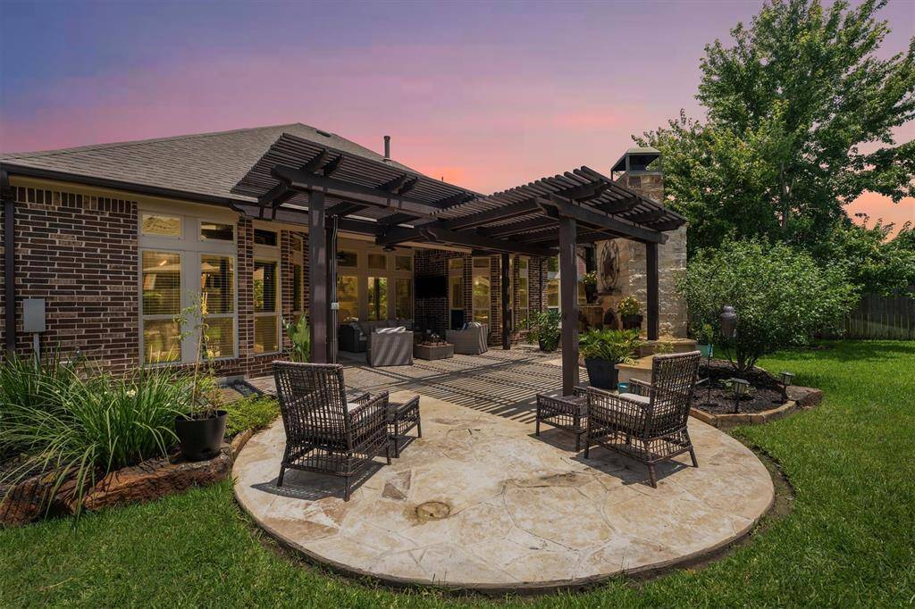 Cheers! Welcome to your new home! Photo on a nice Summer night ready for you to enjoy!