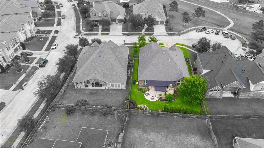 Aerial of full lot size from the back.