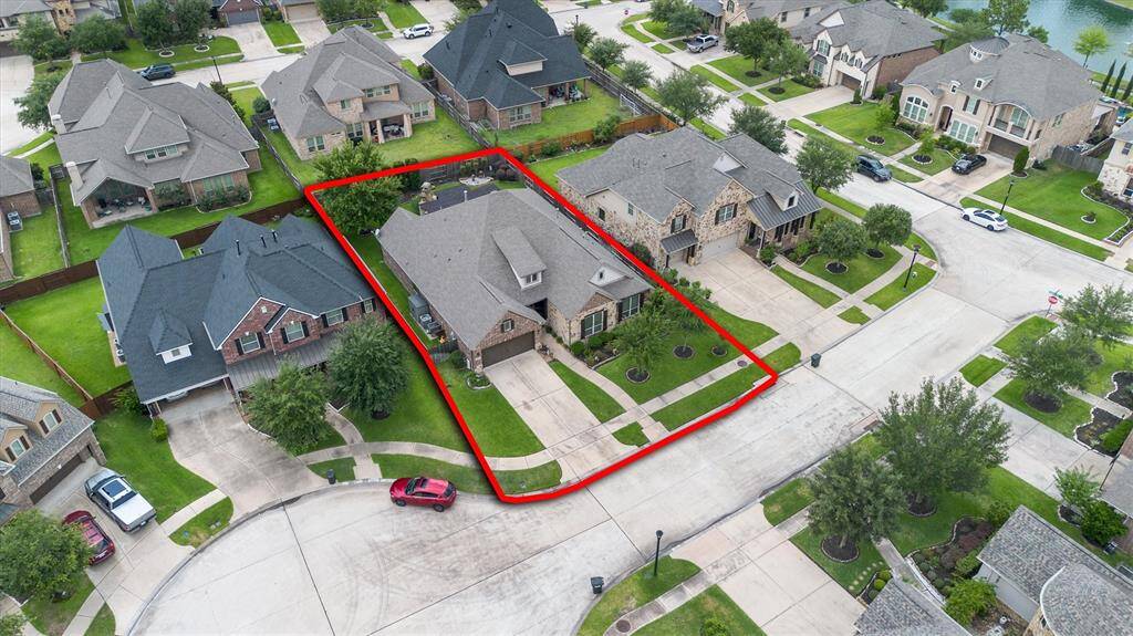 Aerial of full lot size from the front.