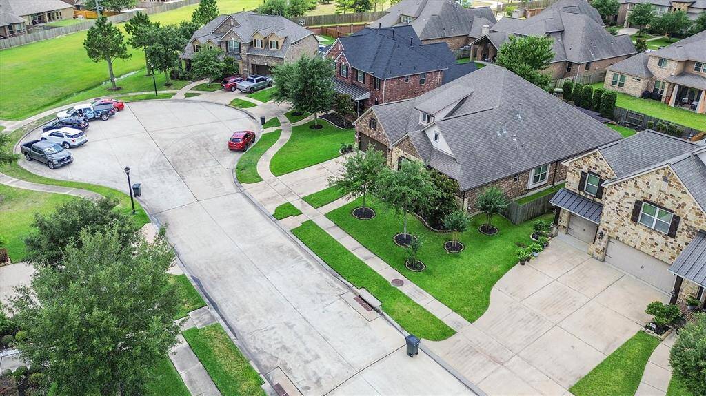 Cul-de-Sac Lot with plenty of car space for guests.