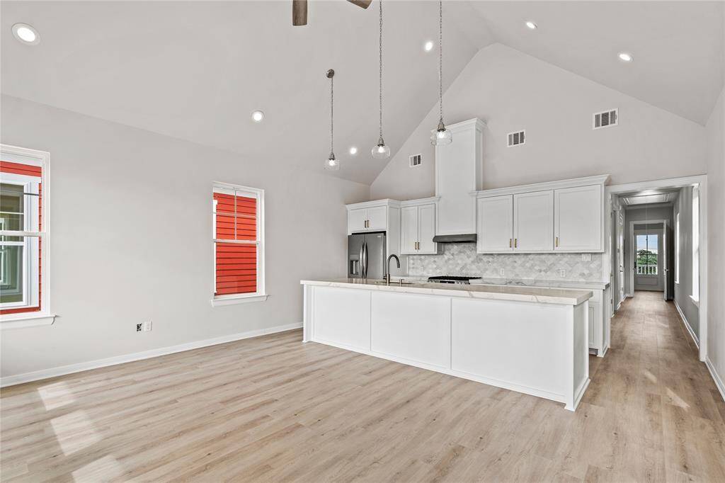 OPEN CONCEPT KITCHEN AND LIVING ROOM!