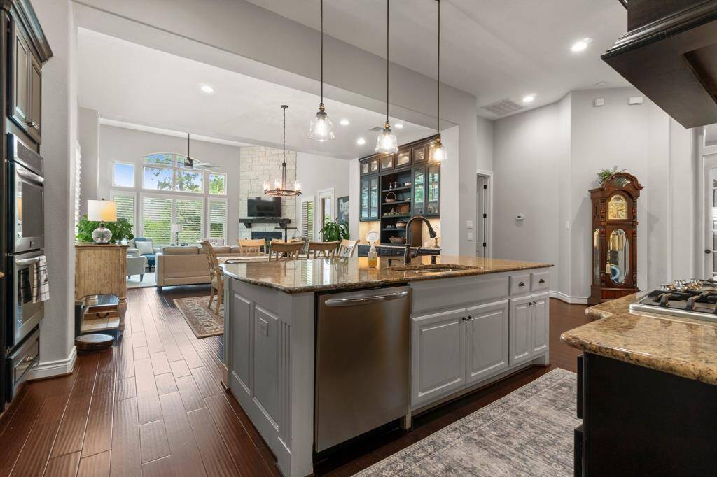 Kitchen open concept is great for entertaining.