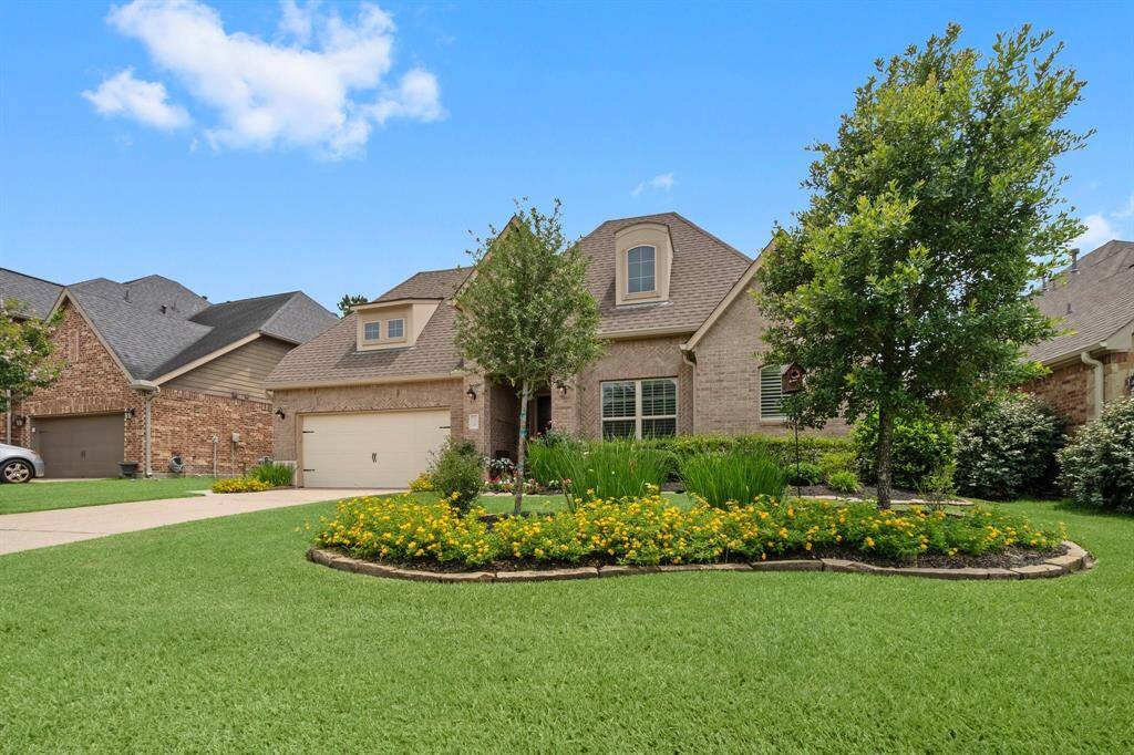 Landscaping is amazing! Welcome HOME!