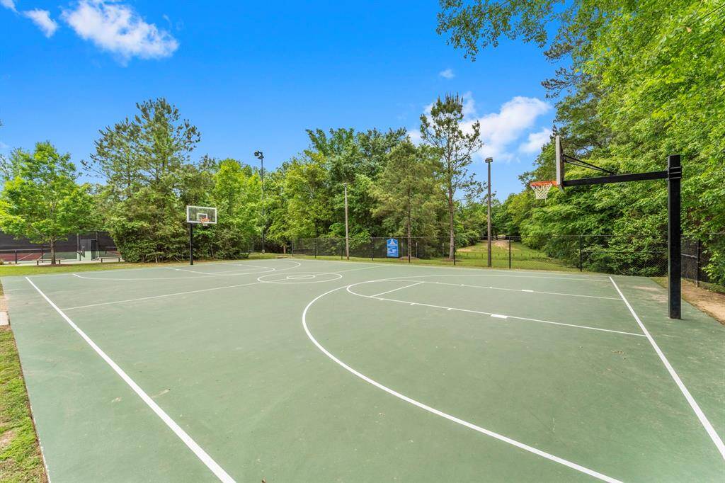 Woodforest offers one-of-kind, resort style amenities.