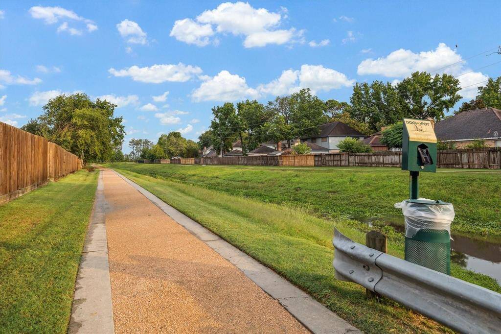 HOA amenities include: Community Garden, Dog Park, Miles of Walking/Jogging Trails, Pool, Basketball courts, Tennis and 2 Playgrounds.
