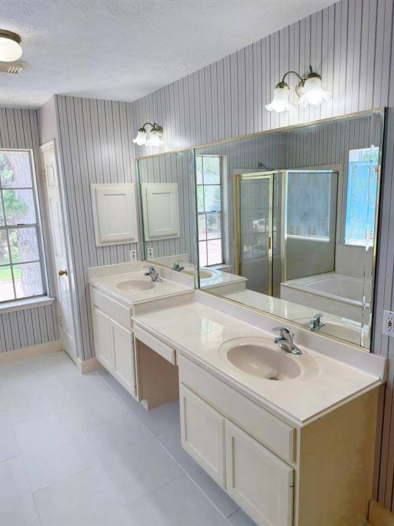 2nd Floor Laundry Room