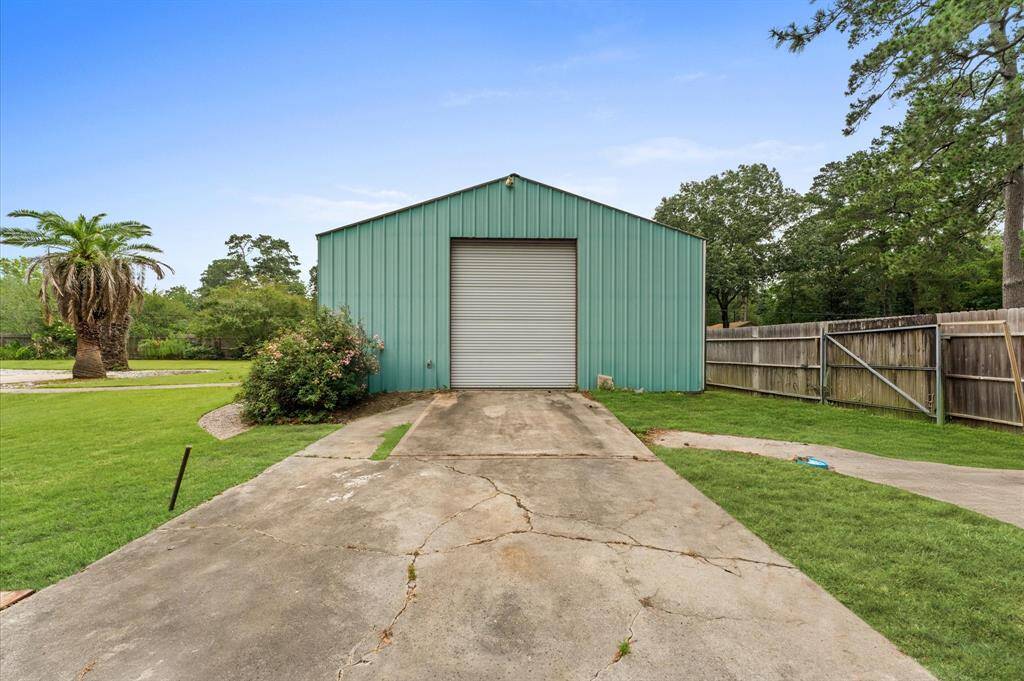 12 ft bay door!