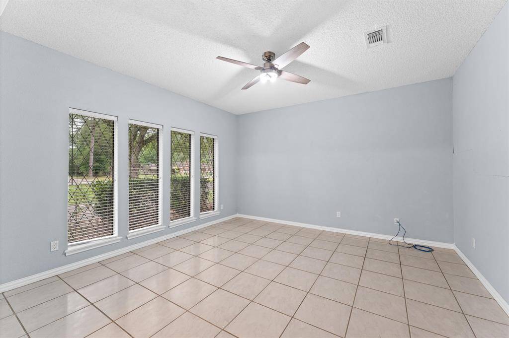 Office or flex space to the left of the entry