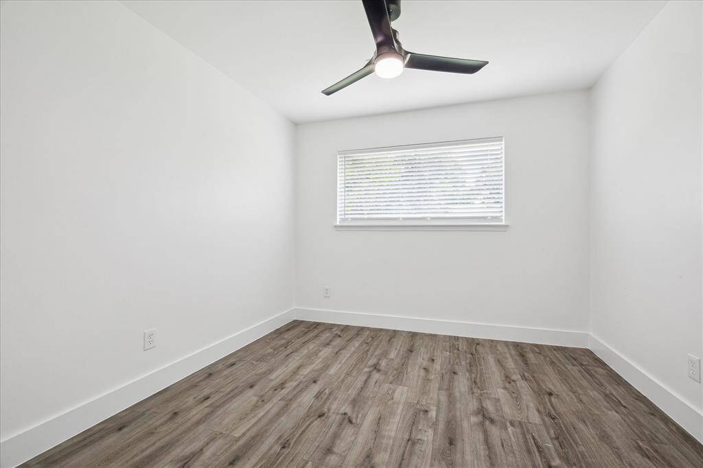 Guest bedroom 2