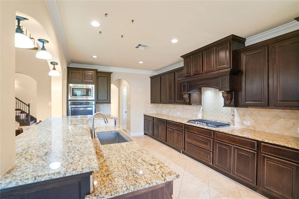 Lots of room here so more than one chef can whip up meals at a time.