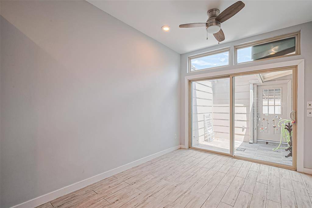 Sunroom/Breakfast Area/Flex Room