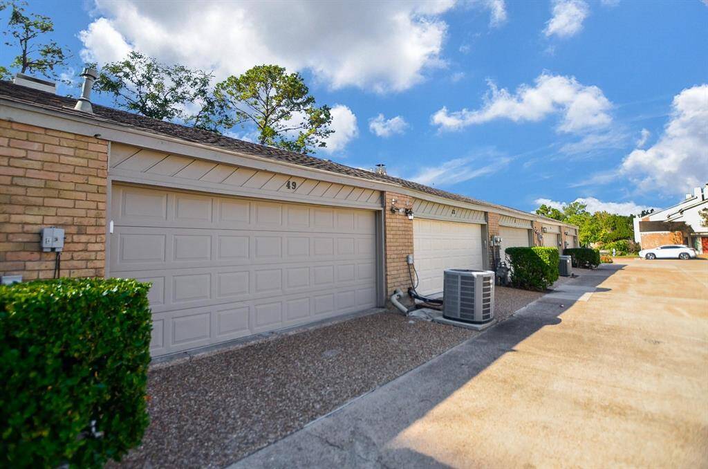 Attached 2 car garage