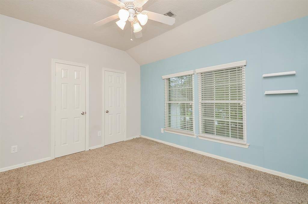 Secondary bedroom