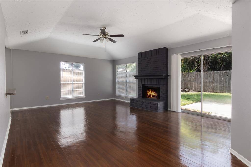 Spacious Family Room