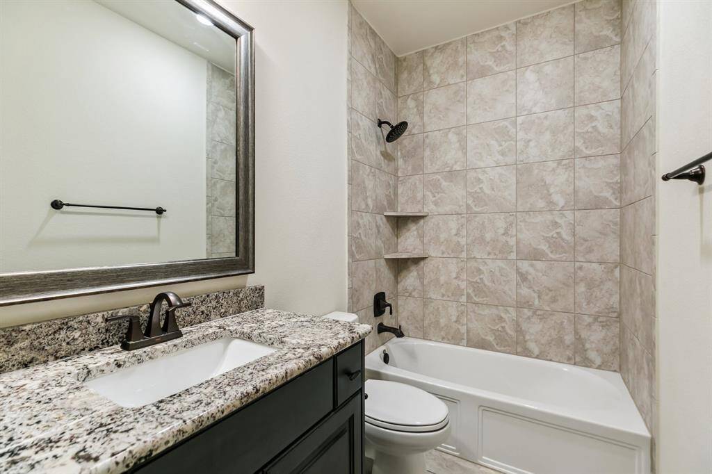 Bath 4 has tub/shower and linen storage.