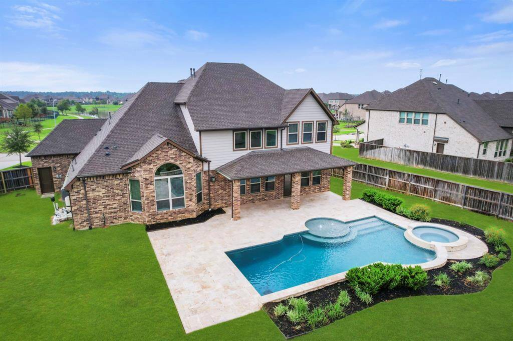 This is a backyard paradise.