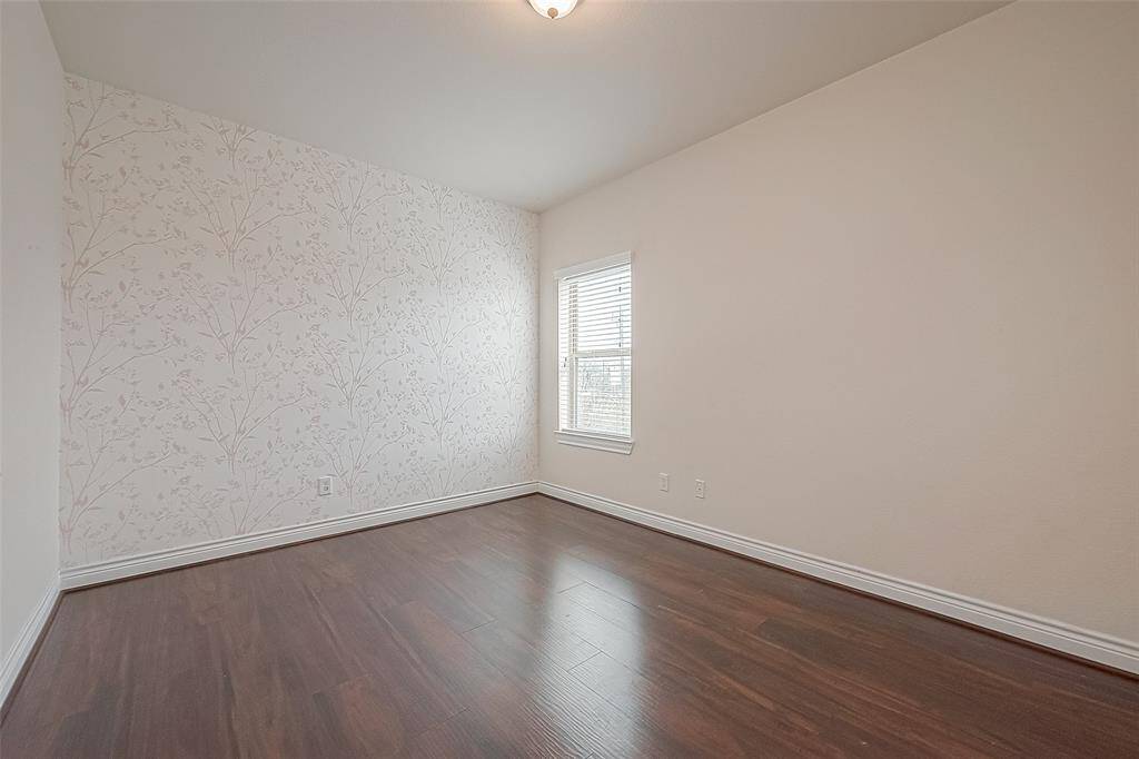 Bedroom2 w/o furniture