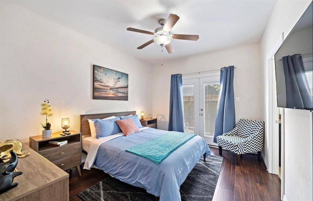 Bedroom1 w furniture