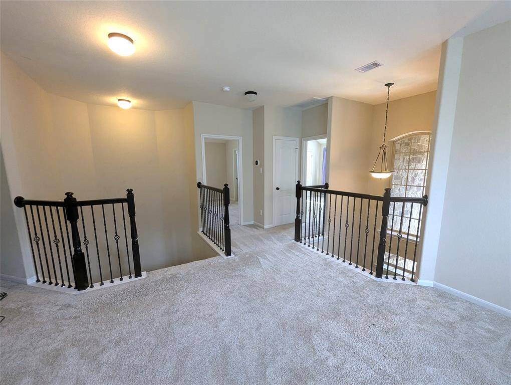 Game/Living room Upstairs and 2 full bathrooms!