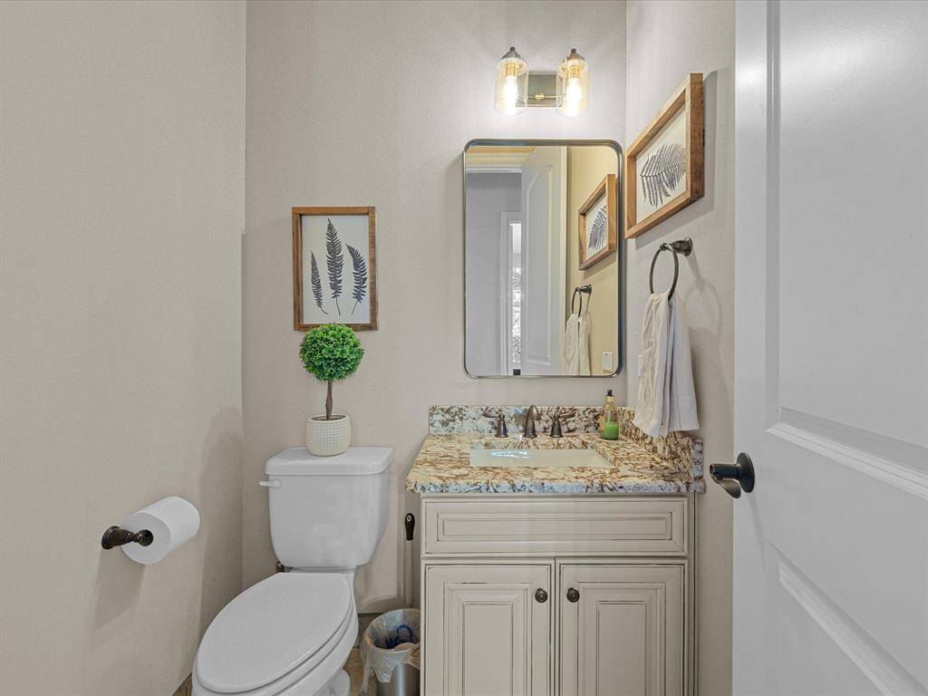 17611 Bear River Lane Powder Bath