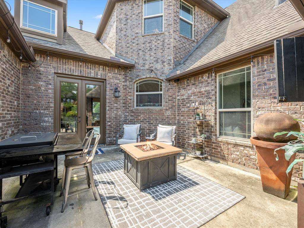 17611 Bear River Lane Courtyard
