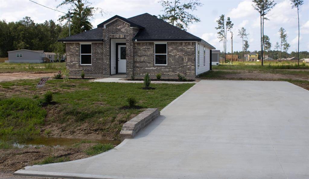Expansive Driveway