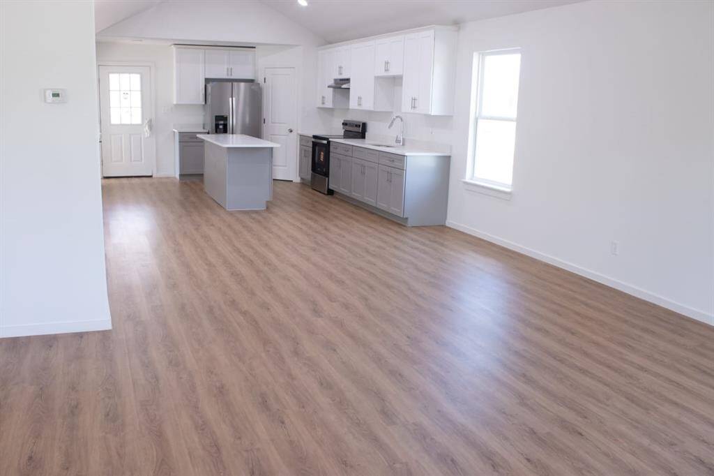 Entrance-Open Concept
